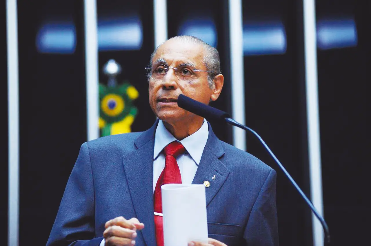 Deputado Julio Campos